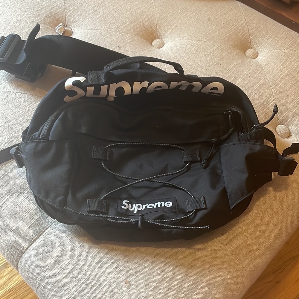 Supreme SS17 waist bag
